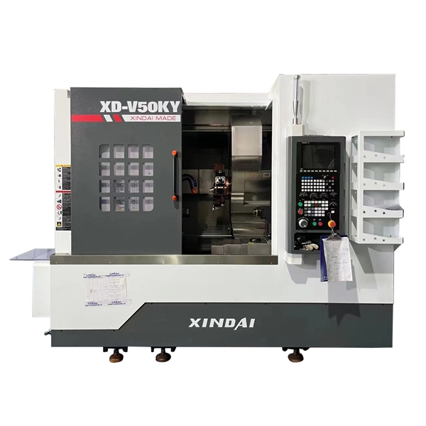 XD-50KY動力刀塔尾頂機（動力刀塔、帶Y軸、帶尾座）新代系統22TB-E （動力刀塔、帶Y軸帶升降功能、帶尾座機（可過棒料52mm,?頂針間最大加工長度?480mm~550mm?最大車削直徑490