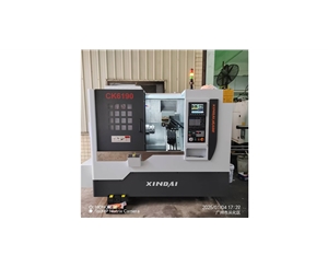 ?CK6190數控車床(90排刀機）+側銑動力頭（1組兩個頭）1組?（X軸最大行程?900mm??Z軸最大行程?380mm）